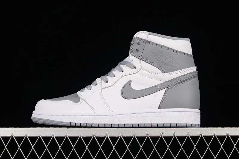 All categories Air Jordan Jordan series basketball shoes Air Jordan 1 High Air Jordan 1 High OG "Stealth" AJ1 Joe 1 high top white gray 555088-037